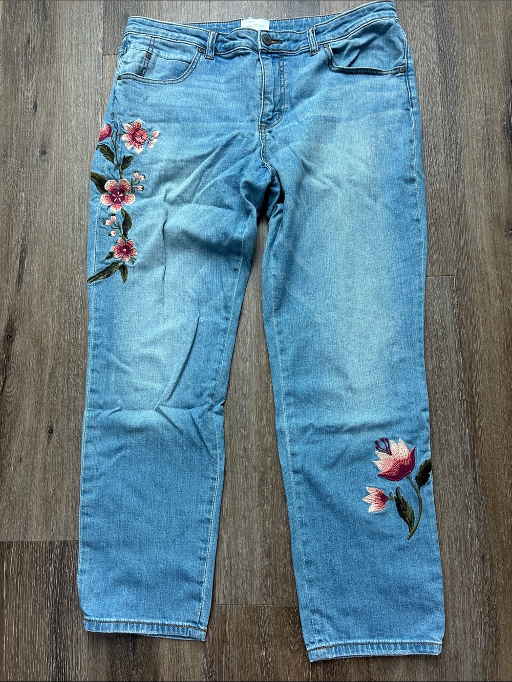 Caslon Light Blue Straight-Leg Jeans with Pink Floral Embroidery